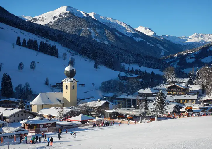 Ski and snowboard Austria for the perfect mountain villages like Saalbach.