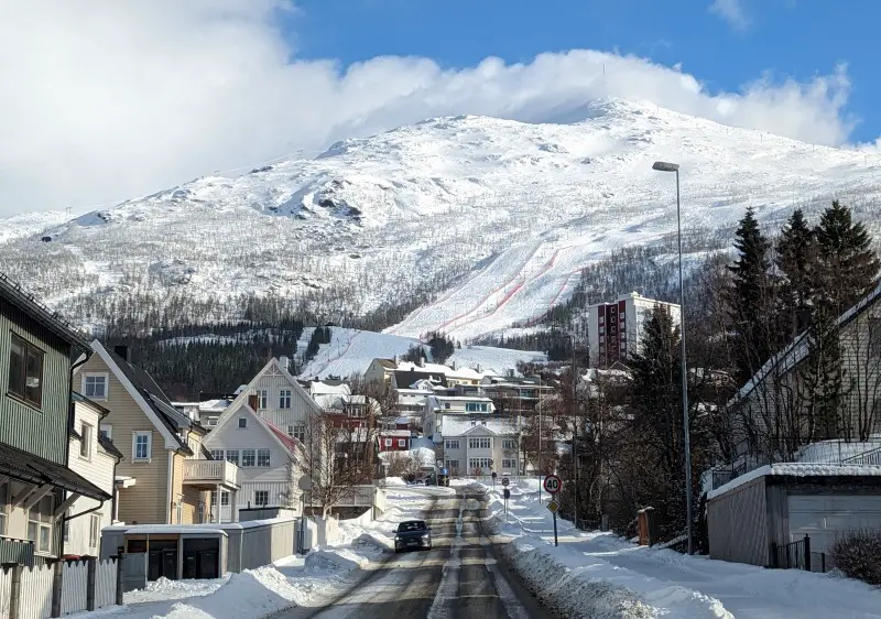 Narvikfjellet extends magnificently straight up out of the city of Narvik