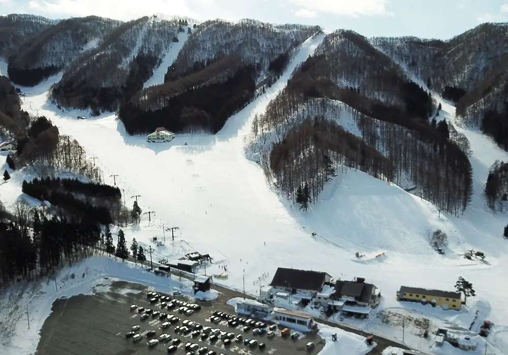 Hodaigi Ski Resort is located near Minakami