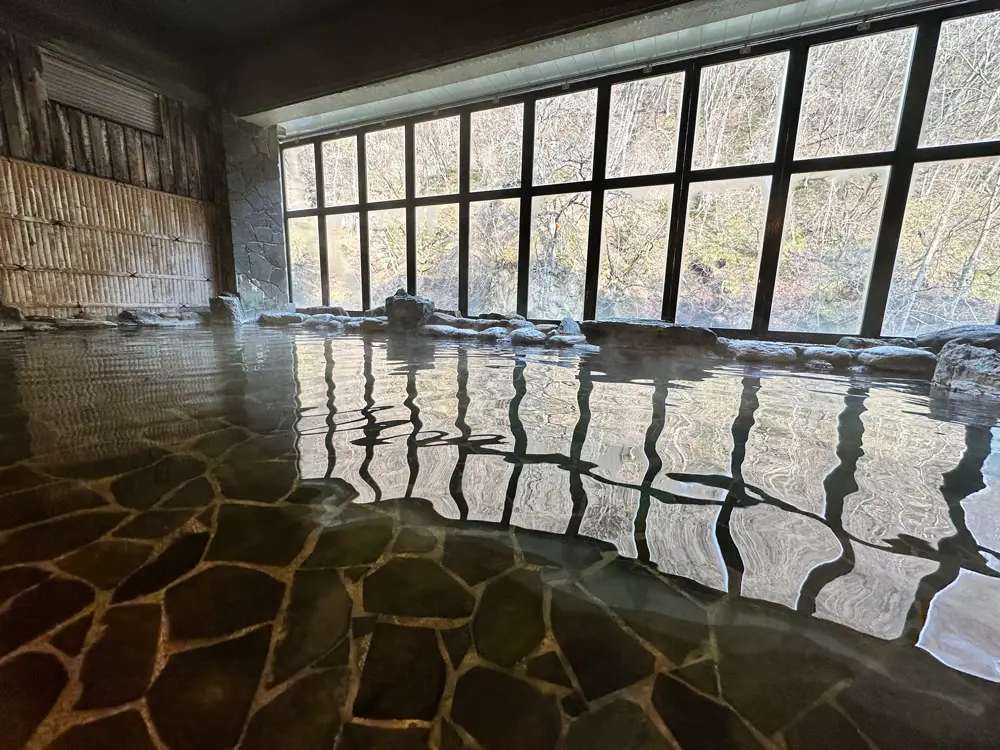 One of the indoor baths at Tojiya Onsen