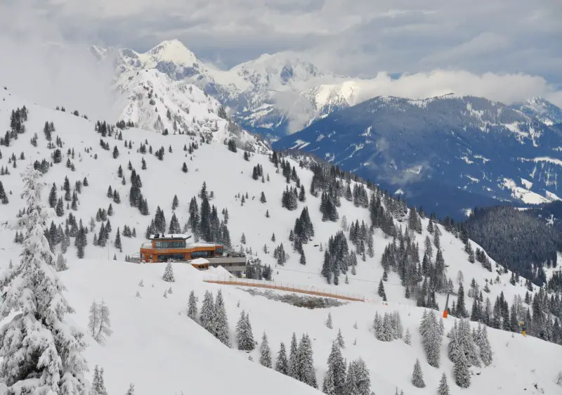 Großarltal-Dorfgastein ski resort has a new 10-seater gondola & restaurant in the high-alpine zone