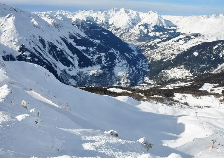 Tarentaise Valley Ski Resorts Info Guide Bourg St Maurice Tarentaise France