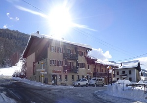 Hôtel Restaurant L'Adray | Longefoy, La Plagne Hotels