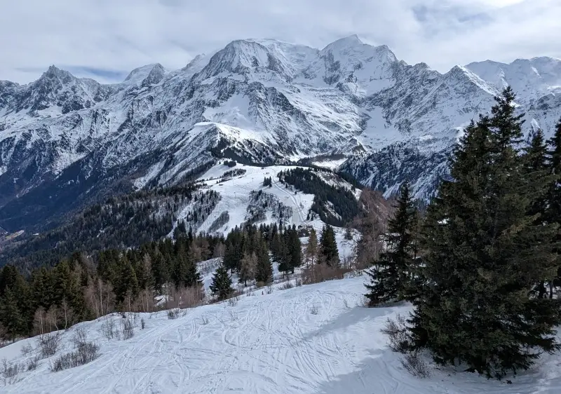 Off-piste at Les Houches may not require a guide, but its a good location to safely learn some skills