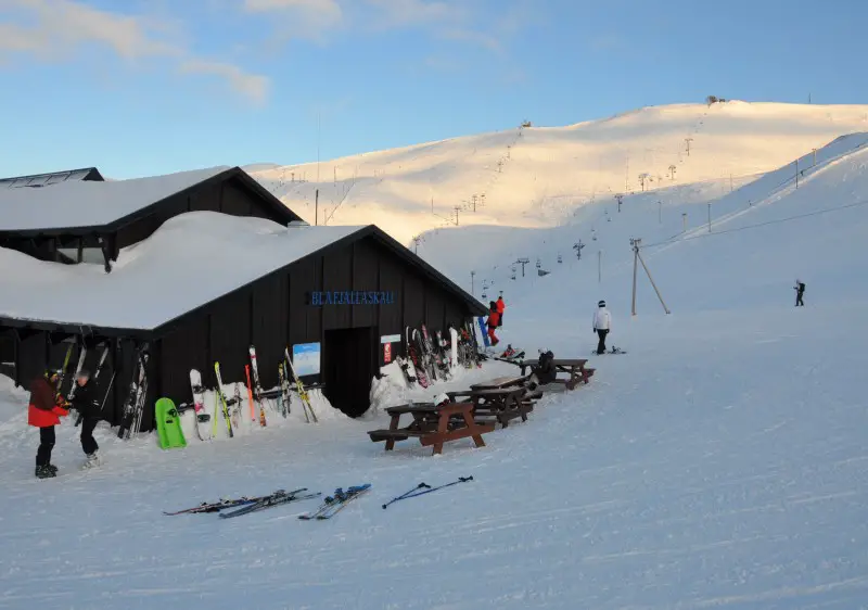4 Magnificent Ski Resorts in Iceland - Purelife.Travel