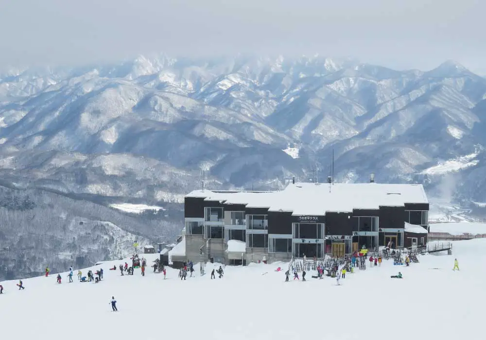 Hakuba Ski Rental, Snowboard Hire Ski School