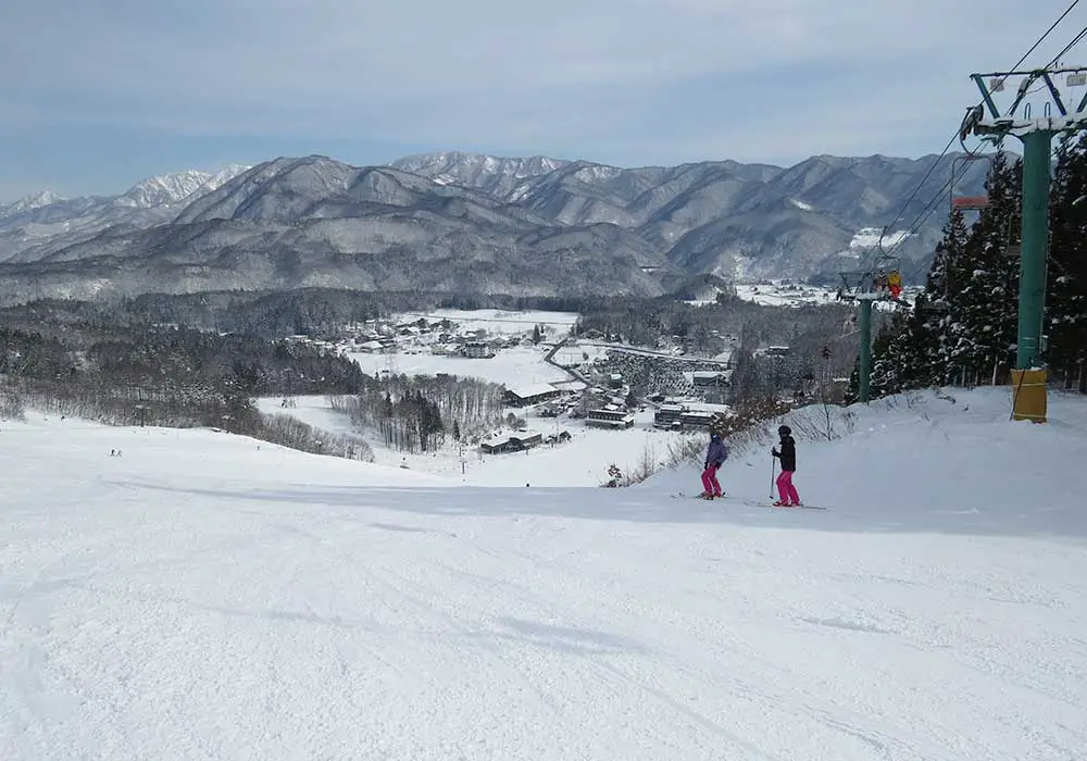 Hakuba Iwatake Ski Resort | Skiing Ratings, Snow