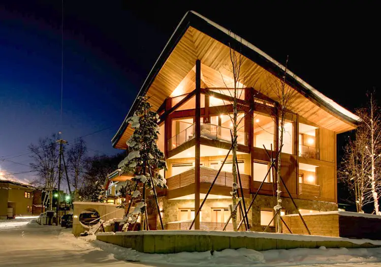 Seshu 5 Bedroom Chalet Niseko Village - 